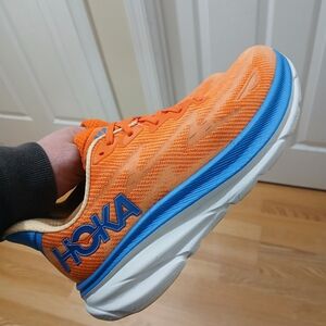 Hoka One Clifton 9 Streetwear/Running/Medical Field Shoes Size 9 Men/10.5 Women